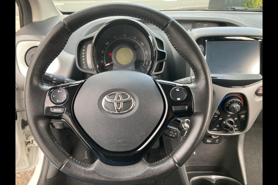 Toyota Aygo 1.0 VVT-i X-Play | 2019 | 233.000 KM | Airco | Multimedia | APK 09-2027