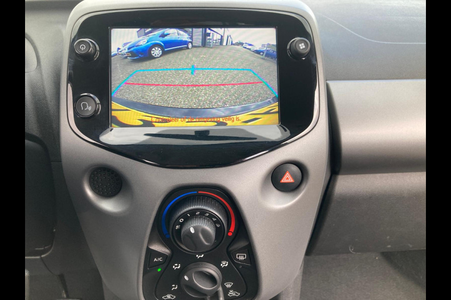 Toyota Aygo 1.0 VVT-i X-Play | 2019 | 233.000 KM | Airco | Multimedia | APK 09-2027