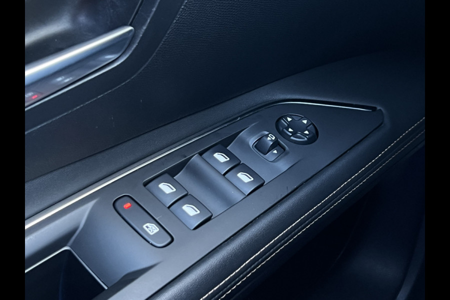 Peugeot 3008 1.6 HYbrid4 300 GT | Pano | Leder | Memory | Camera