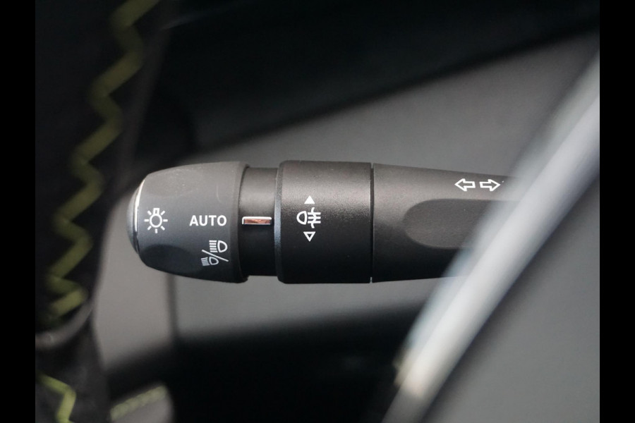 Peugeot 308 1.2 Hybrid 145 e-DCS6 GT | 360 Camera l cruise control adaptief l navi