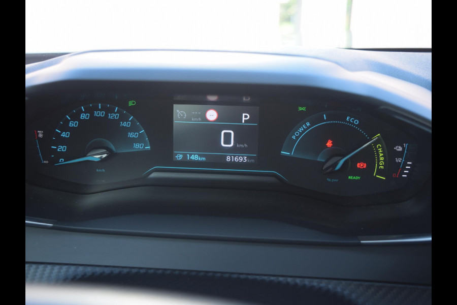 Peugeot e-2008 EV Active 50 kWh | SOH 91.7% | CLIMATE CONTROL | PARKEERSENSOREN MET CAMRERA | CRUISE CONTROL |