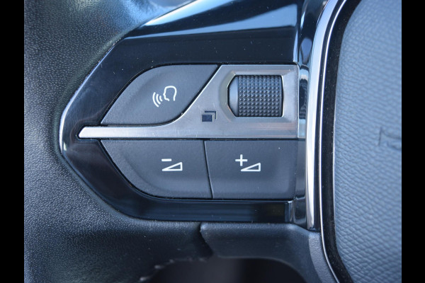 Peugeot e-2008 EV Active 50 kWh | SOH 91.7% | CLIMATE CONTROL | PARKEERSENSOREN MET CAMRERA | CRUISE CONTROL |