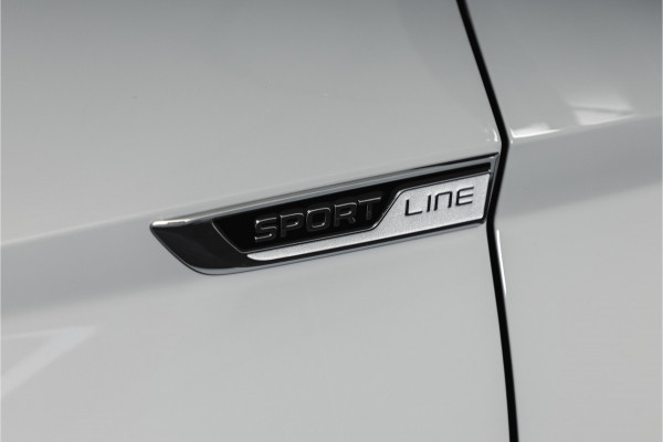Škoda Karoq 1.5 TSI ACT 150 PK Sportline Business | Afn. Trekhaak | Dig. Cockpit | Adapt. Cruise | Stoel-+Stuurverw. | Matrix LED | Camera | NAV+App. Connect | ECC | Elek. Klep | LM 18" |