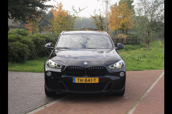 BMW X2 sDrive18i High Executive | M-pakket | Camera | Head-Up Display | Navi | Afneembare Trekhaak | NL-Auto |