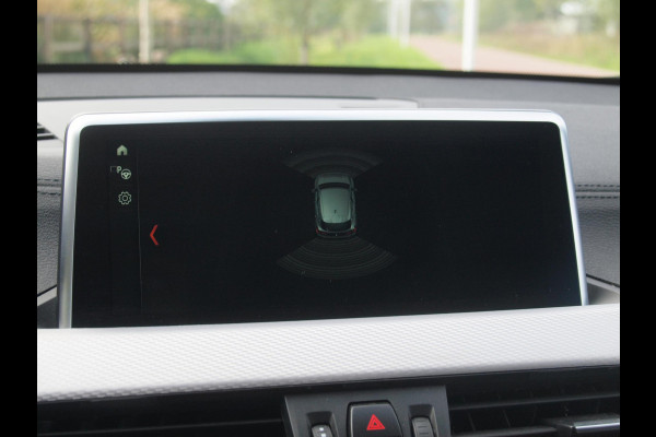 BMW X2 sDrive18i High Executive | M-pakket | Camera | Head-Up Display | Navi | Afneembare Trekhaak | NL-Auto |