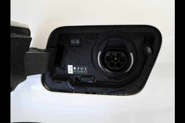 Peugeot 3008 1.6 HYbrid 225 GT | SOH 88.5%  | Alcantara | Stoelverwarming | Elektrisch bedienbare achterklep | Navigatie | Keyless Entry + Start
