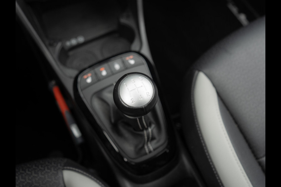 Kia Picanto 1.0 DPI GT-Line | UNIEKE KLEUR | Schuifkantel dak | Stoel en stuurverwarming |