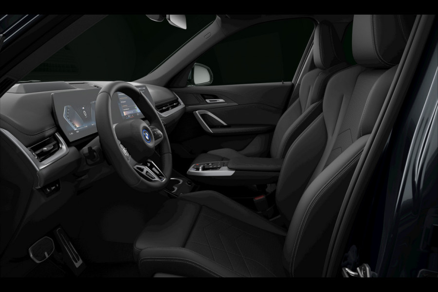 BMW iX1 XDrive30 67 kWh *Pano*Trekhaak*Head-Up*Camera*