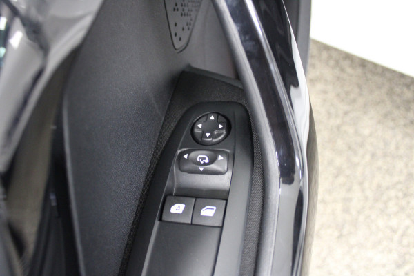 Peugeot 208 1.2 PureTech Signature