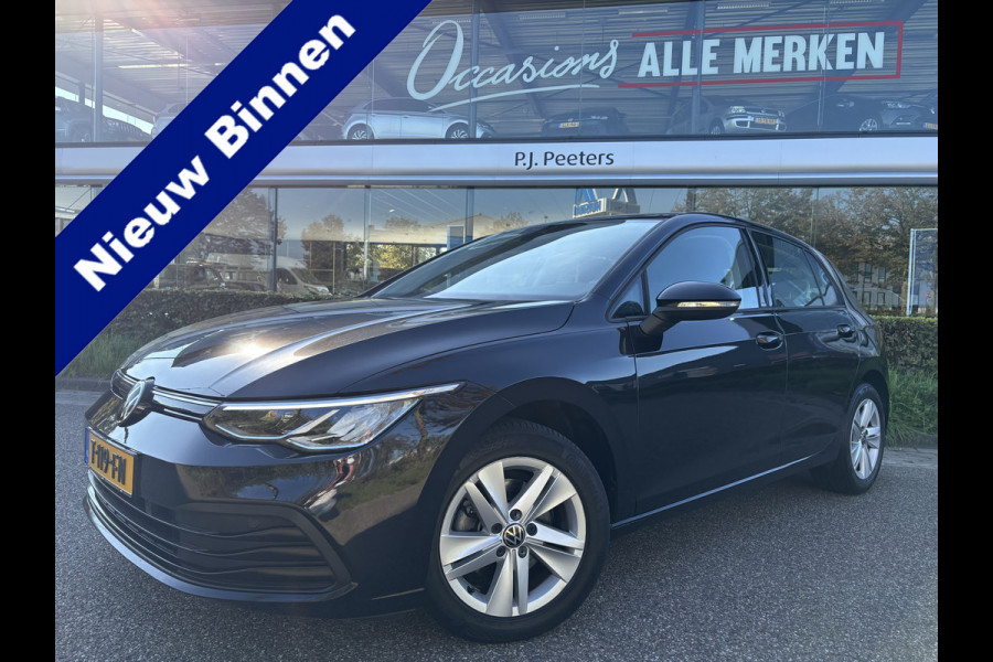 Volkswagen Golf 1.0 TSI Life Airco - Apple carplay - Parkeersensoren - Navigatie - Draadloze telefoonlader - Licht metalen velgen 16 inch - Keyless start - Led verlichting - Radio - Bluetooth - Cruise control - Centrale vergrendeling met afstandsbediening - Start/stop systeem - Stuur leder - Stuur multifunctioneel
