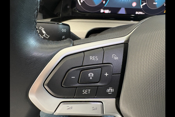 Volkswagen Golf 1.0 TSI Life Airco - Apple carplay - Parkeersensoren - Navigatie - Draadloze telefoonlader - Licht metalen velgen 16 inch - Keyless start - Led verlichting - Radio - Bluetooth - Cruise control - Centrale vergrendeling met afstandsbediening - Start/stop systeem - Stuur leder - Stuur multifunctioneel