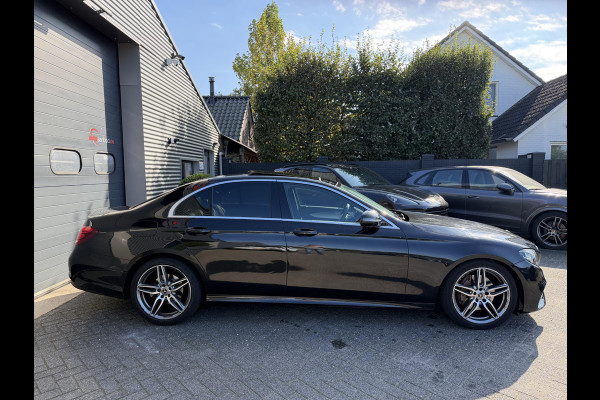 Mercedes-Benz E-Klasse 220 d AMG | Panoramadak | Camera | Sfeerverlichting | Navigatie | Stoelverwarming |