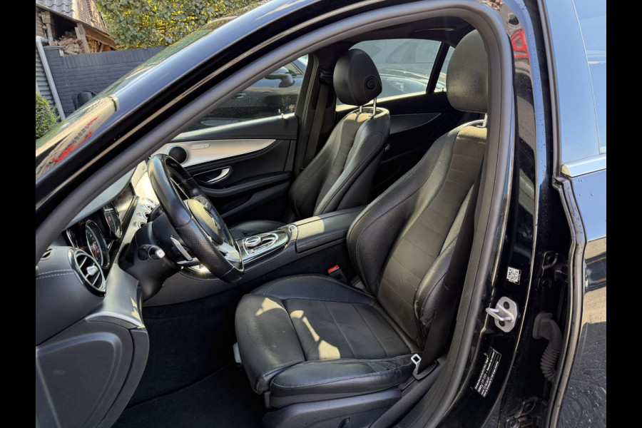Mercedes-Benz E-Klasse 220 d AMG | Panoramadak | Camera | Sfeerverlichting | Navigatie | Stoelverwarming |