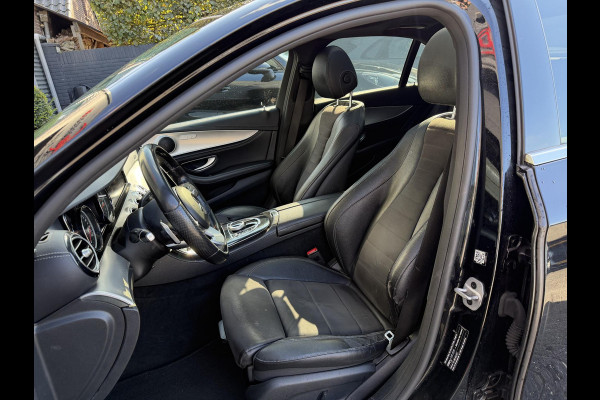 Mercedes-Benz E-Klasse 220 d AMG | Panoramadak | Camera | Sfeerverlichting | Navigatie | Stoelverwarming |