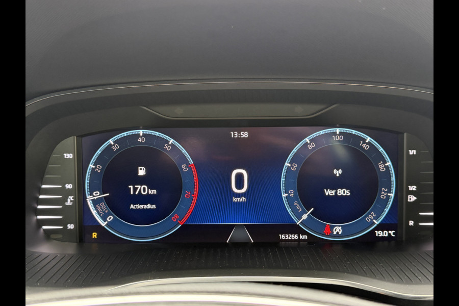 Škoda Octavia Combi BWJ 2021 | 1.5TSI 150PK Business Ed AUTOMAAT | TREKHAAK | CLIMA | NAVI | STOELVERW | PDC 2x | CRUISE | CAMERA | PRIVACY GLASS