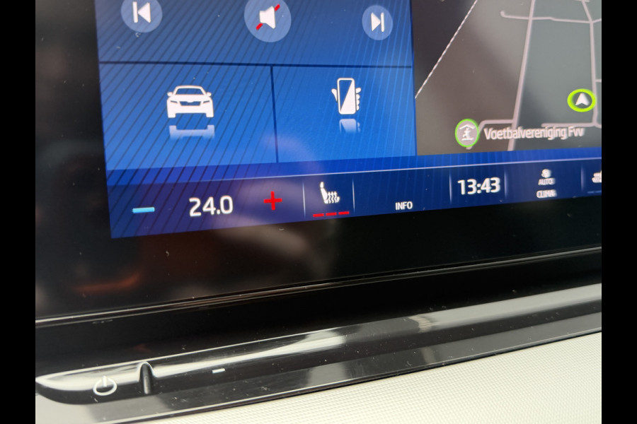 Škoda Octavia Combi BWJ 2021 | 1.5TSI 150PK Business Ed AUTOMAAT | TREKHAAK | CLIMA | NAVI | STOELVERW | PDC 2x | CRUISE | CAMERA | PRIVACY GLASS