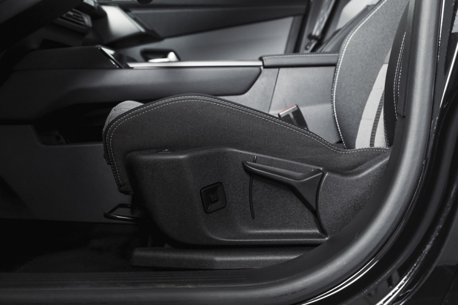 Opel Grandland 1.2 Turbo Hybrid GS | Tech Pack | Adapt. Cruise | HUD | Focal | Stoel-+Stuurverw. | 360 Camera | NAV + App. Connect | LM 19" | 6365