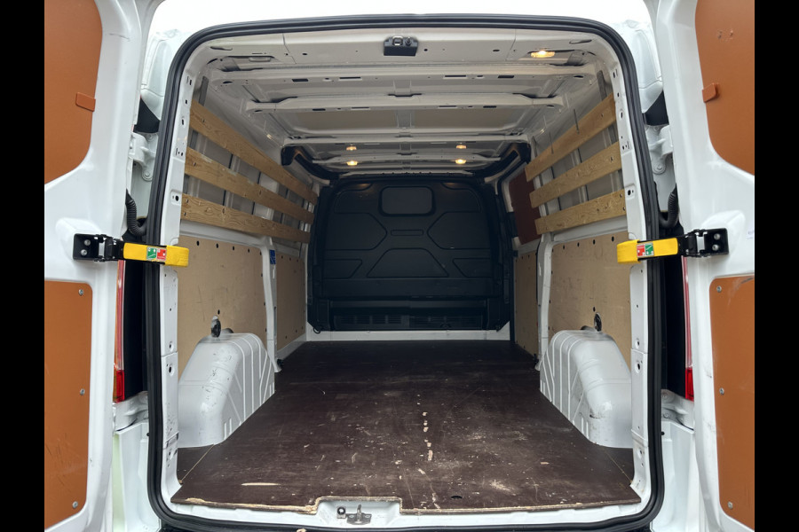 Ford Transit Custom 2.0 TDCI / L2H1 / 1e EIG. / CAMERA / CARPLAY / AIRCO / CRUISE / VOORRUITVERW / 3 ZITS / PDC / 2.800 KG AHG