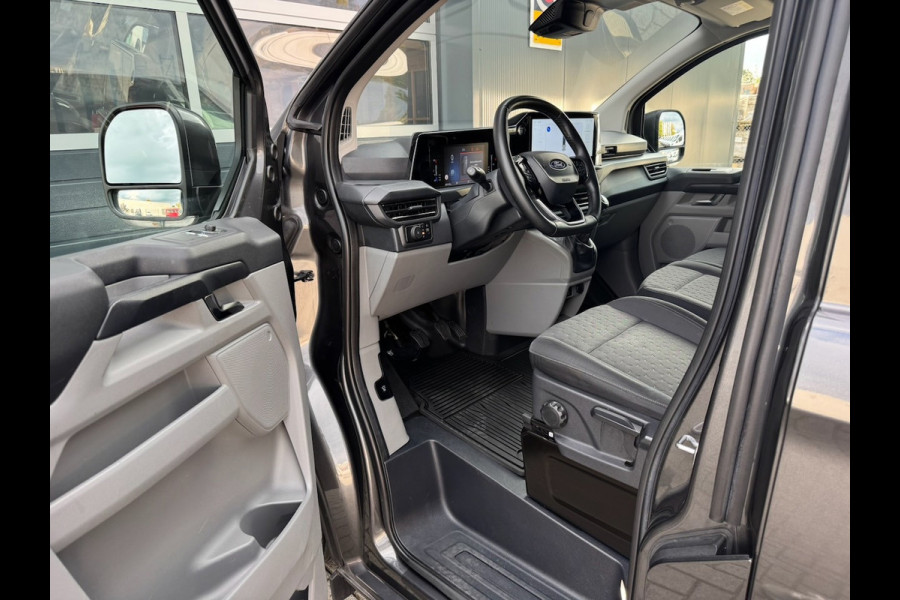 Ford Transit Custom 320 2.0 TDCI 136pk L2H1 Limited | Trekhaak | Navi | LED | Keyfree | Stoelverw. | CarPlay | Camera
