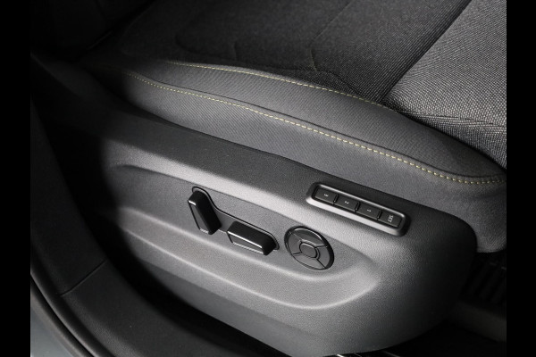 Škoda Kodiaq 1.5 TSI PHEV Business Edition Plus 204pk 6 versn. DSG | Trekhaak | Dynamic Chasis Control | Panorama Dak | Light & View Pakket | Sunset | Velgen: 19" lichtmetalen velgen Lefka aero, zilver