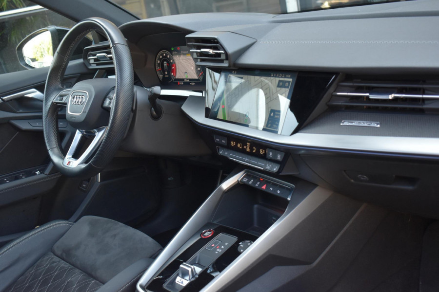 Audi S3 Sportback 2.0 TFSI quattro Pano Massage Keyless Lane Acc Camera