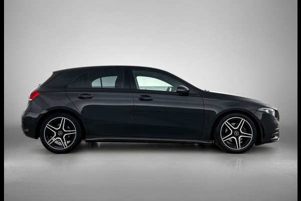 Mercedes-Benz A-Klasse 180 Business Solution AMG | AMG-Line In en Exterieur | Sfeerverlichting | Navigatie | Achteruitrijcamera | Inclusief 24 maanden MB Certified garantie voor Europa.