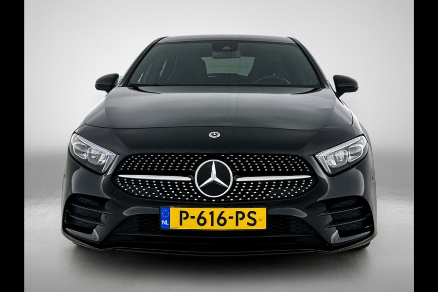 Mercedes-Benz A-Klasse 180 Business Solution AMG | AMG-Line In en Exterieur | Sfeerverlichting | Navigatie | Achteruitrijcamera | Inclusief 24 maanden MB Certified garantie voor Europa.