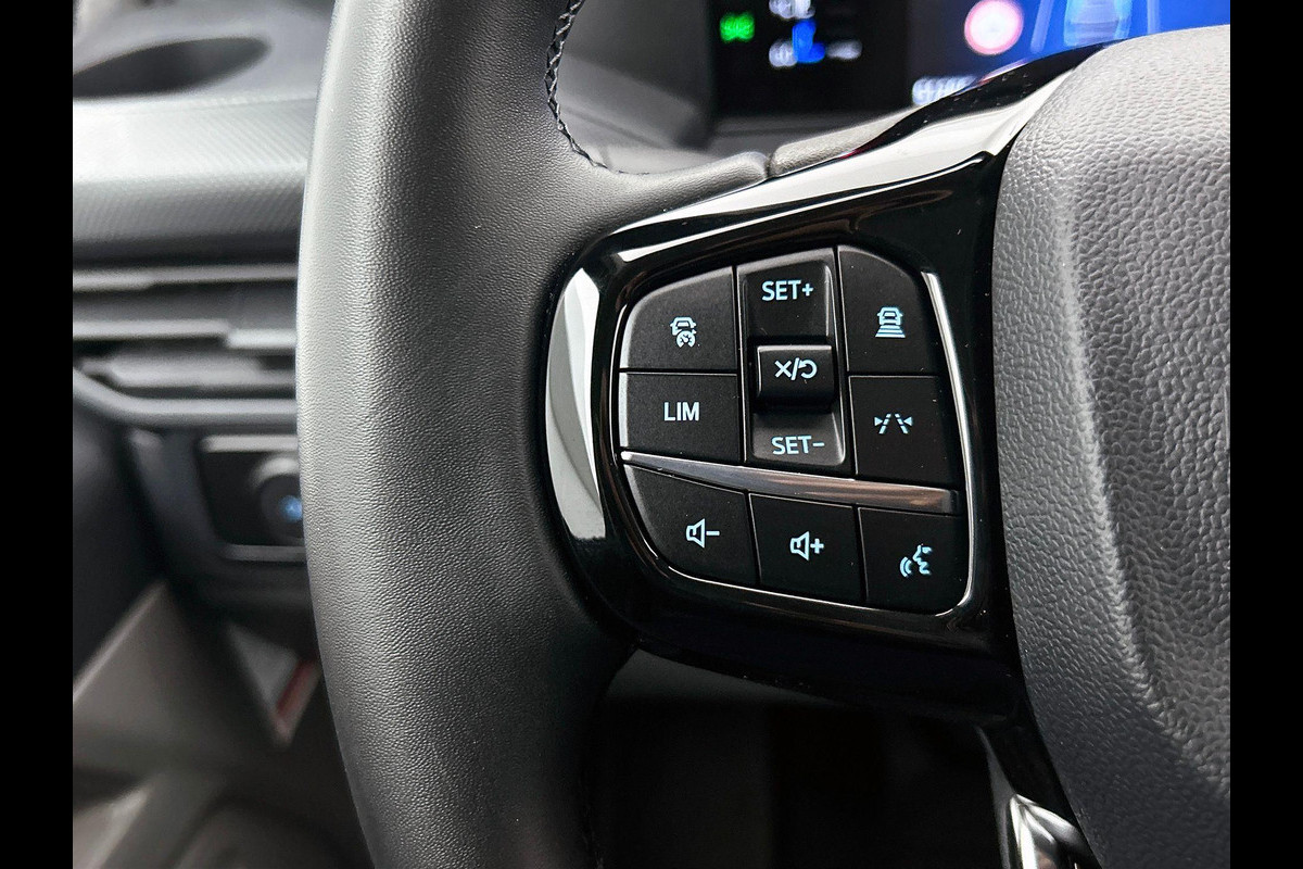 Ford Transit Custom 300 2.0 TDCI L2H1 Trend Nieuw Model Trekhaak Navigatie Apple CarPlay Android Auto Camera Parkeerhulp Adaptive Cruise Control Full Led Climate Control Lichtmetalen velgen