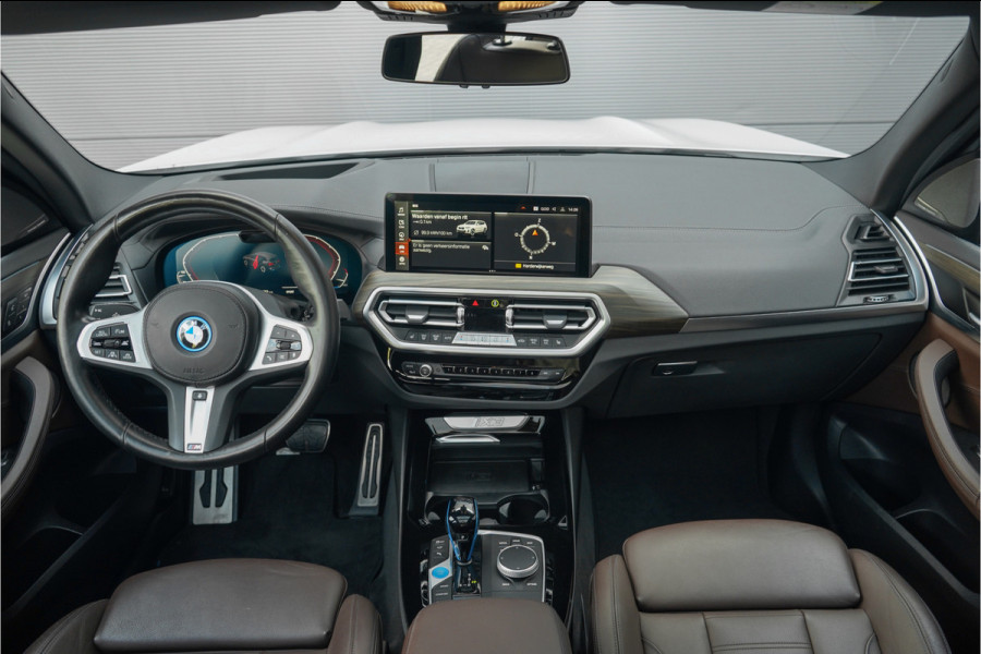 BMW iX3 Executive 80 kWh M-Sport Pano H&K Stuur & Stoelverw Trekhaak
