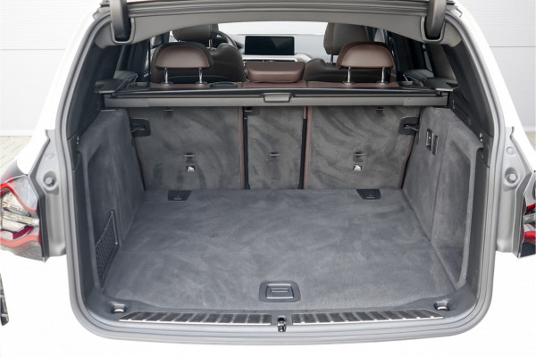 BMW iX3 Executive 80 kWh M-Sport Pano H&K Stuur & Stoelverw Trekhaak