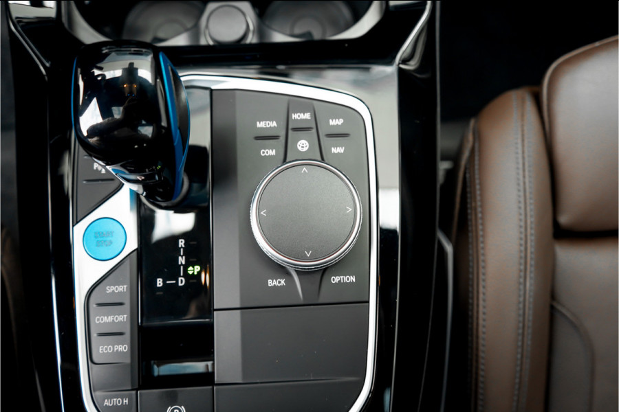 BMW iX3 Executive 80 kWh M-Sport Pano H&K Stuur & Stoelverw Trekhaak