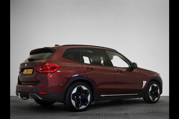 BMW iX3 BWJ 2021 | SOH96% High Executive 80 kWh | TREKHAAK | PANO DAK | LEER | HARMAN&KARDON | 20'' LMV | CLIMA | NAVI | LEER | CARPLAY |