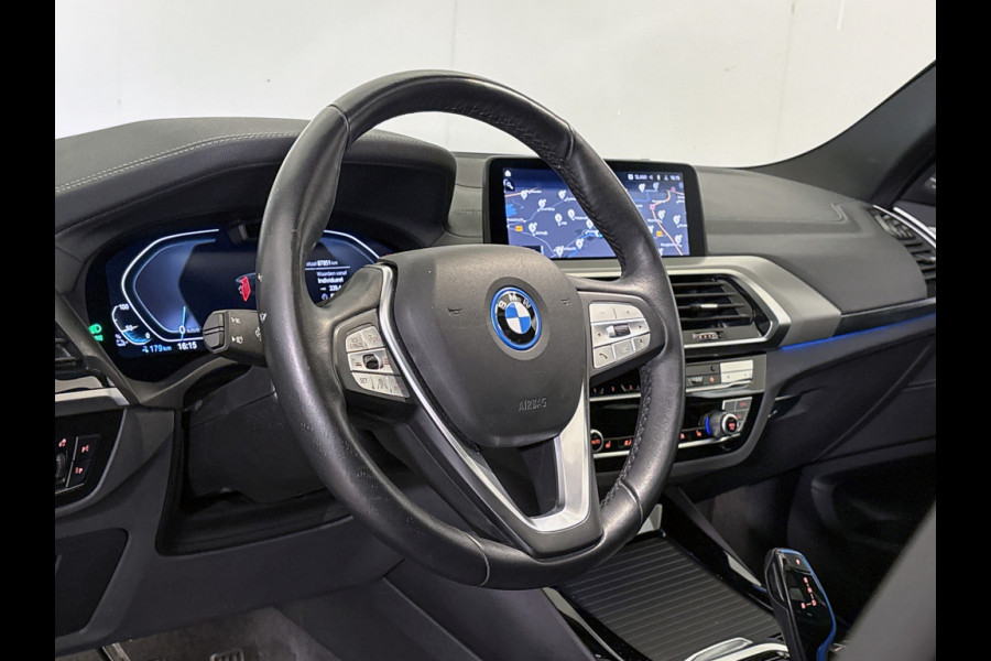 BMW iX3 BWJ 2021 | SOH96% High Executive 80 kWh | TREKHAAK | PANO DAK | LEER | HARMAN&KARDON | 20'' LMV | CLIMA | NAVI | LEER | CARPLAY |