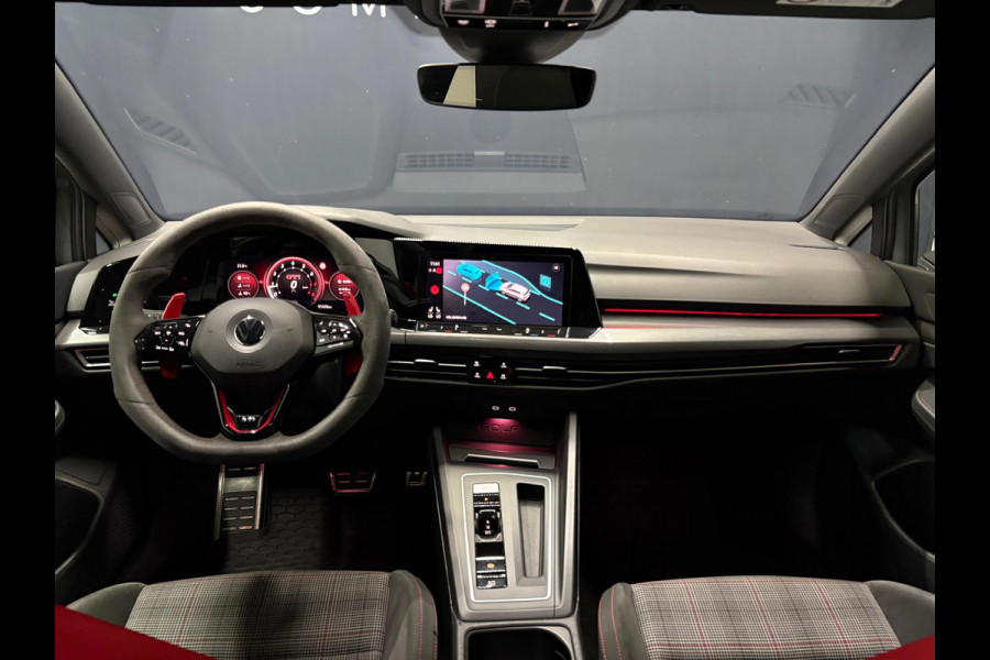 Volkswagen Golf 2.0 TSI GTI Pano IQ Camera Stoelverwarming ACC