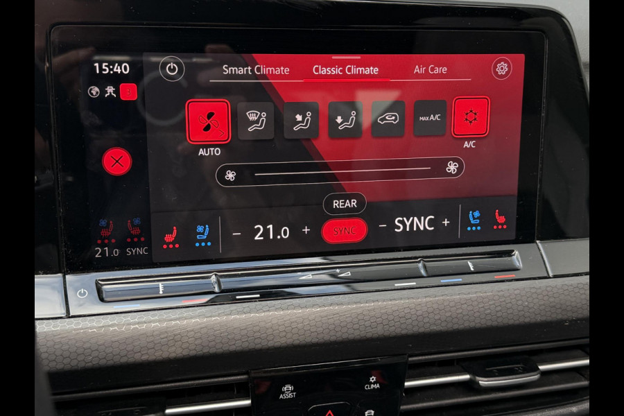 Volkswagen Golf 1.4 eHybrid GTE 18"/SOH 91%/Leder + memory/Panoramadak/IQ Light/Dynamic chassis/Stuur + stoelverwarming + ventilatie/Head-up/Standkachel/Camera/PDC v+a