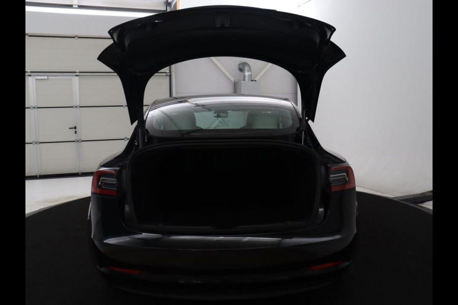 Tesla Model 3 Standard RWD Plus 60 kWh | SOH 91,8 % | Panoramadak | Lederen bekleding | Stoelverwarming | Stuurwielverwarming