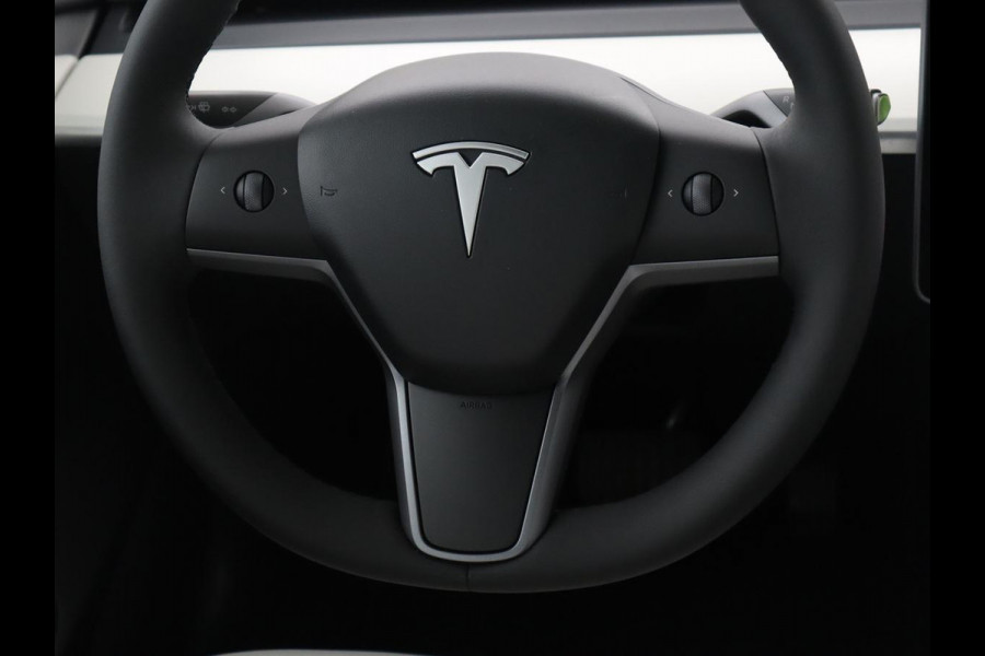 Tesla Model 3 Standard RWD Plus 60 kWh | SOH 91,8 % | Panoramadak | Lederen bekleding | Stoelverwarming | Stuurwielverwarming