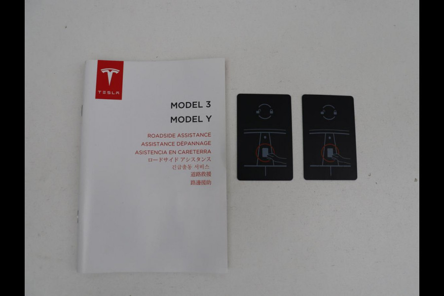Tesla Model 3 Standard RWD Plus 60 kWh | SOH 91,8 % | Panoramadak | Lederen bekleding | Stoelverwarming | Stuurwielverwarming