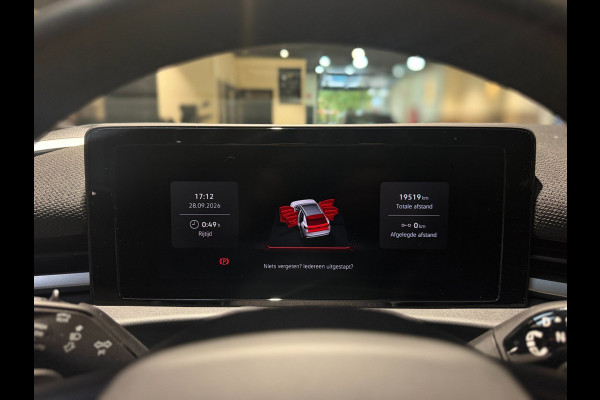 Volkswagen T-Roc 1.5 eTsi R-Line First Edition|Pano|Matrix|Keyless|H&K|HUD|360|Trekhaak|