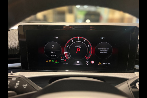 Volkswagen T-Roc 1.5 eTsi R-Line First Edition|Pano|Matrix|Keyless|H&K|HUD|360|Trekhaak|