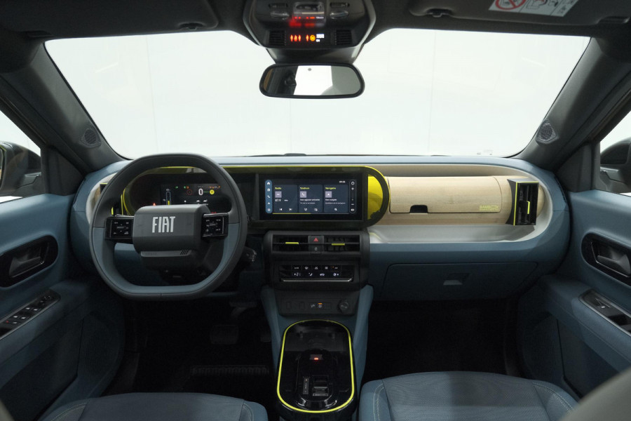 Fiat Grande Panda E La Prima 7 kW 44 kWh | 1 Fase | Camera | Navigatie | Parkeersensoren