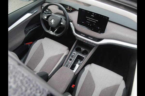 Škoda ENYAQ iV 80 | Panoramadak | Trekhaak | Camera | Sfeerverlichting | Apple Carplay | NL-Auto |