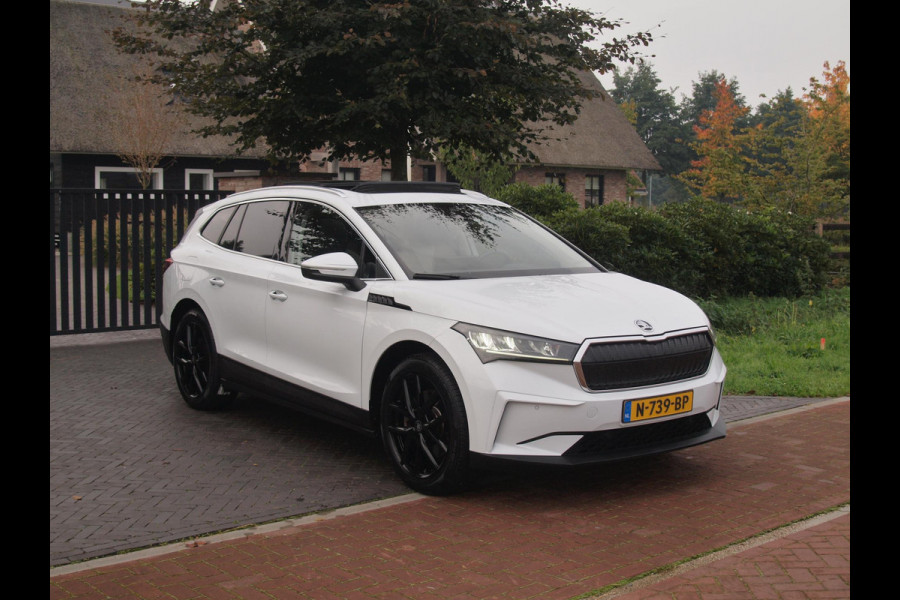 Škoda ENYAQ iV 80 | Panoramadak | Trekhaak | Camera | Sfeerverlichting | Apple Carplay | NL-Auto |