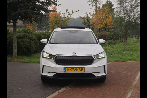 Škoda ENYAQ iV 80 | Panoramadak | Trekhaak | Camera | Sfeerverlichting | Apple Carplay | NL-Auto |