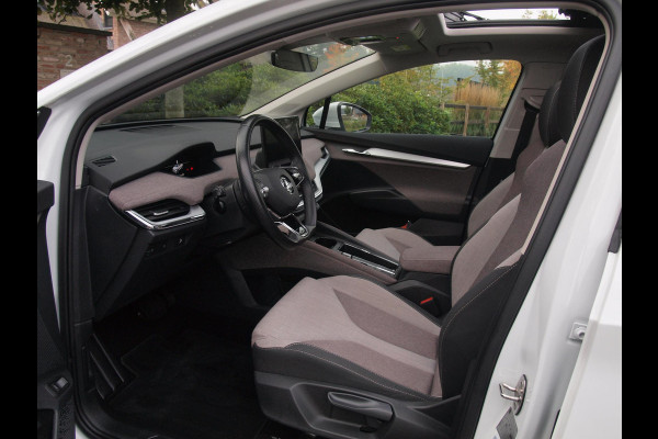 Škoda ENYAQ iV 80 | Panoramadak | Trekhaak | Camera | Sfeerverlichting | Apple Carplay | NL-Auto |
