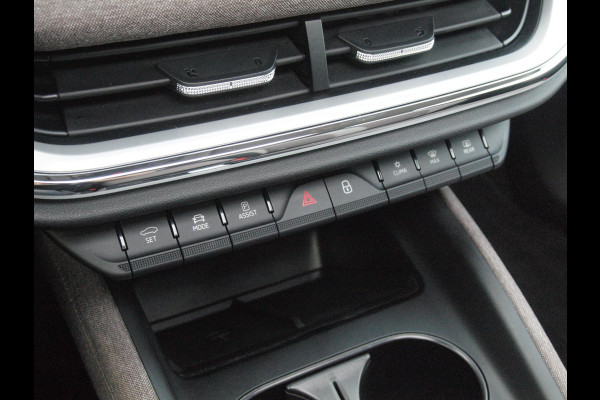 Škoda ENYAQ iV 80 | Panoramadak | Trekhaak | Camera | Sfeerverlichting | Apple Carplay | NL-Auto |