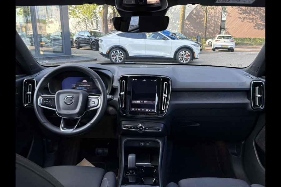 Volvo XC40 Recharge Ultimate 70 kWh SOH 95% | 360 CAMERA | STOEL STUURVERWARMING | MEM. SEAT | ELEK. STOEL | PANO | RIJKLAARPRIJS INCL. 12 MND BOVAG GARANTIE! | KEYLESS + DODEHOEK |