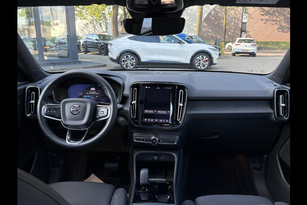Volvo XC40 Recharge Ultimate 70 kWh SOH 95% | 360 CAMERA | STOEL STUURVERWARMING | MEM. SEAT | ELEK. STOEL | PANO | RIJKLAARPRIJS INCL. 12 MND BOVAG GARANTIE! | KEYLESS + DODEHOEK |