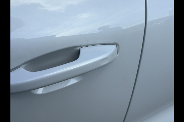 Volvo XC40 Recharge Ultimate 70 kWh SOH 95% | 360 CAMERA | STOEL STUURVERWARMING | MEM. SEAT | ELEK. STOEL | PANO | RIJKLAARPRIJS INCL. 12 MND BOVAG GARANTIE! | KEYLESS + DODEHOEK |