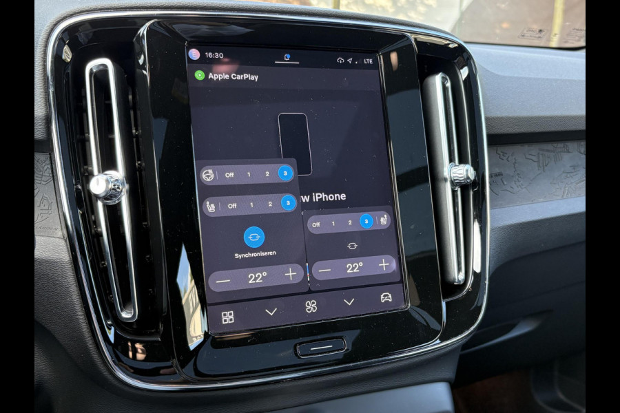 Volvo XC40 Recharge Ultimate 70 kWh SOH 95% | 360 CAMERA | STOEL STUURVERWARMING | MEM. SEAT | ELEK. STOEL | PANO | RIJKLAARPRIJS INCL. 12 MND BOVAG GARANTIE! | KEYLESS + DODEHOEK |